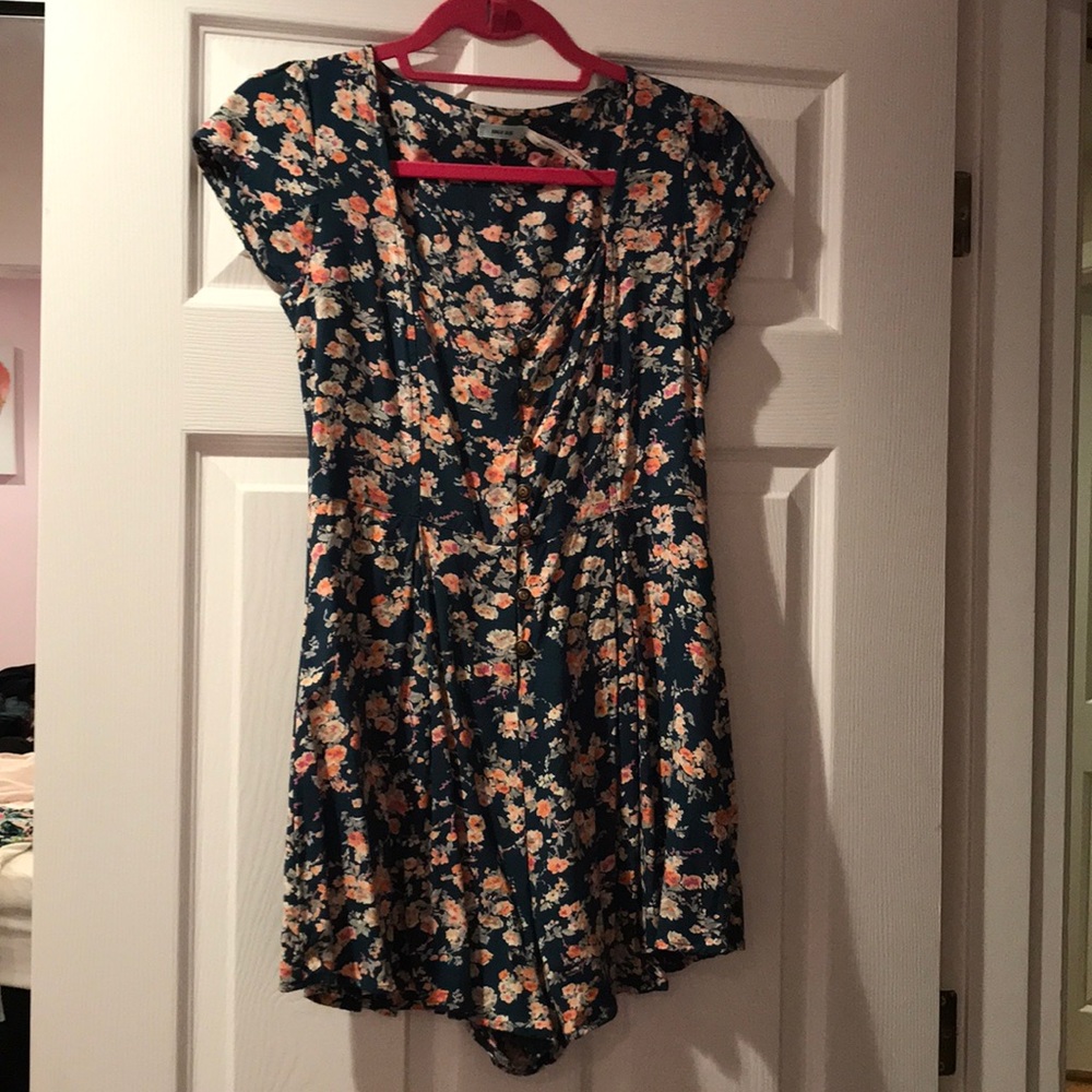 Size medium romper urban outfitters